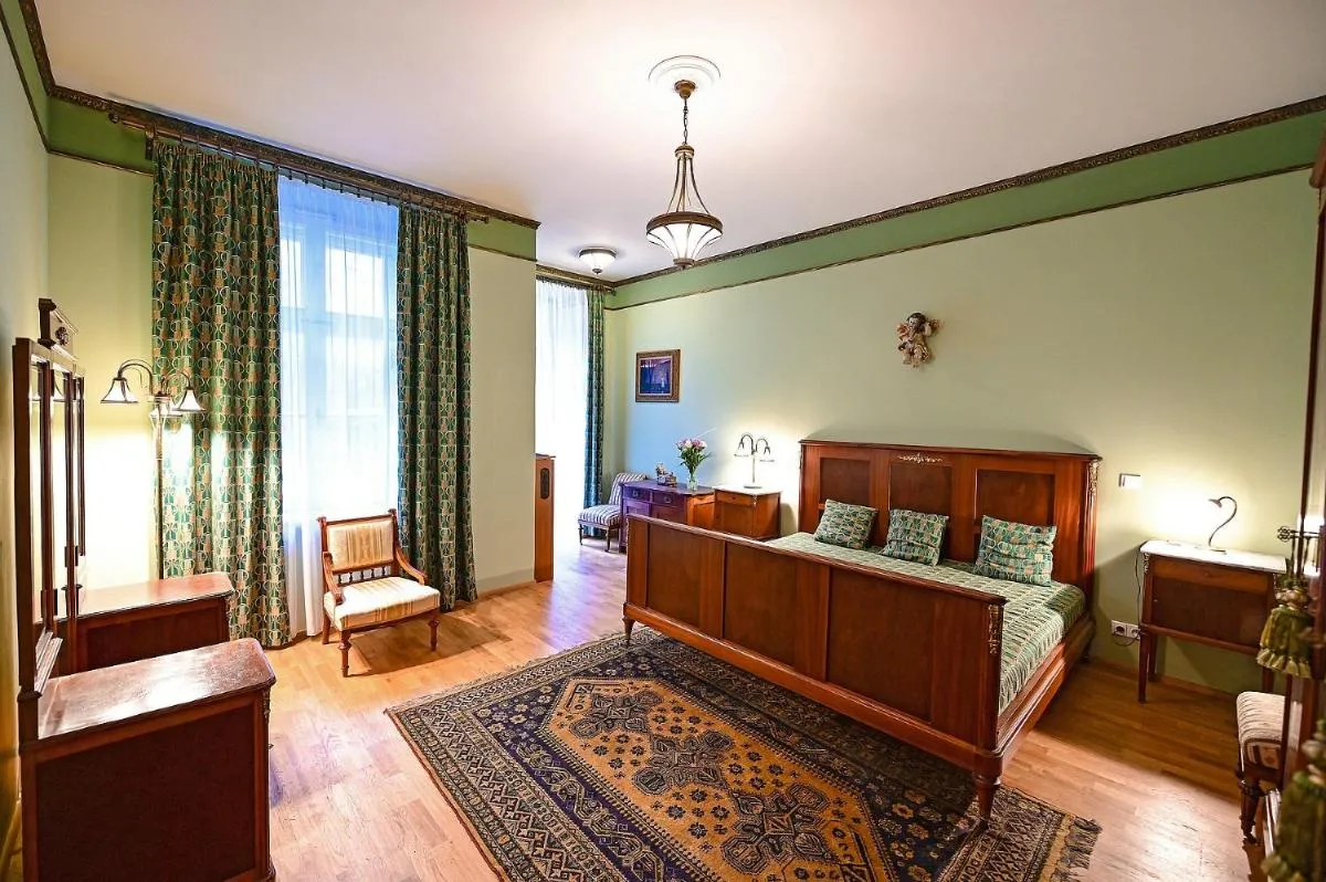 Apartment Biskupska — 2