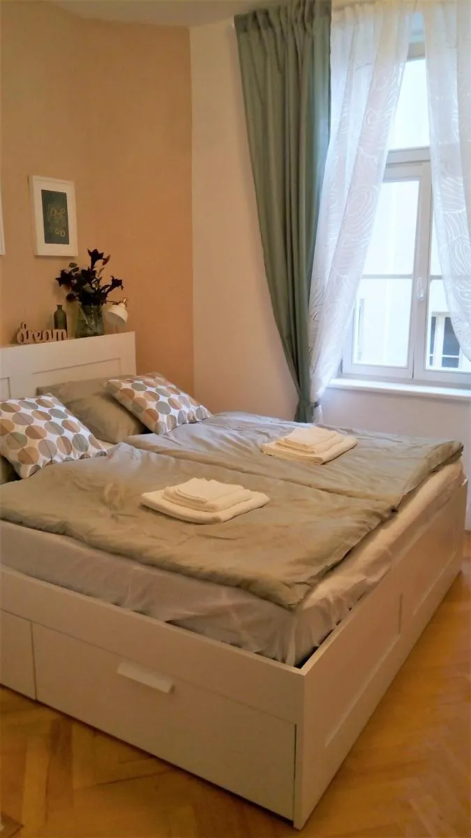 Apartment Úvoz Street 64 — 4