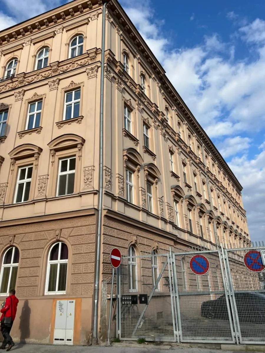 Apartment plus parking — 5
