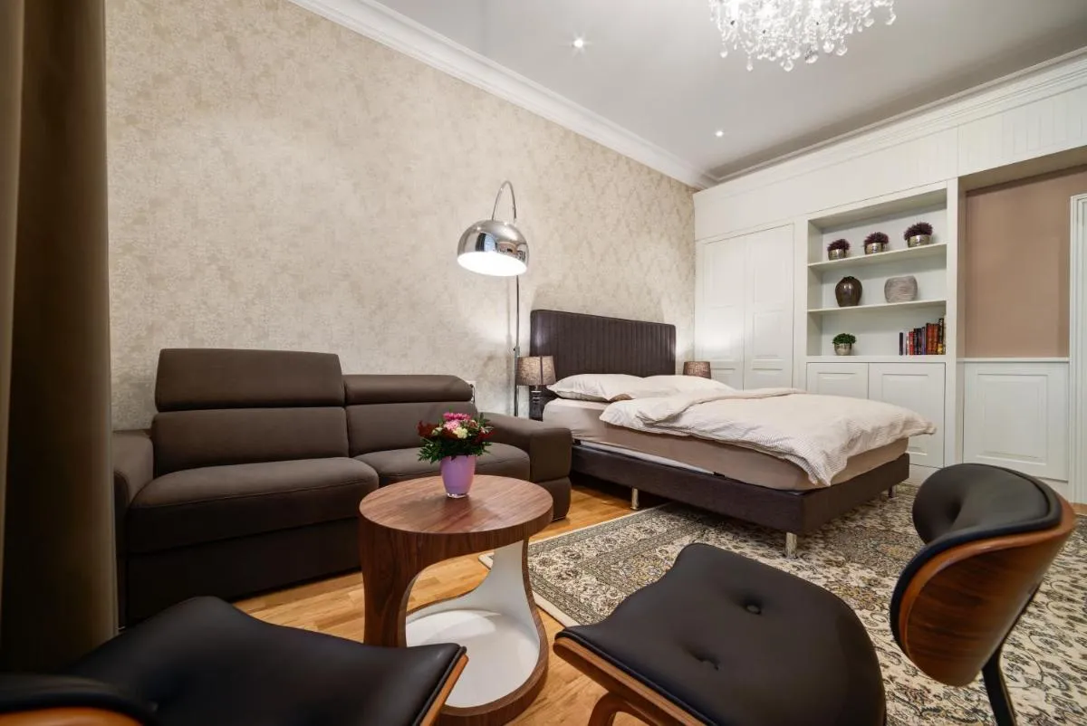 Bishop Apartments — 6