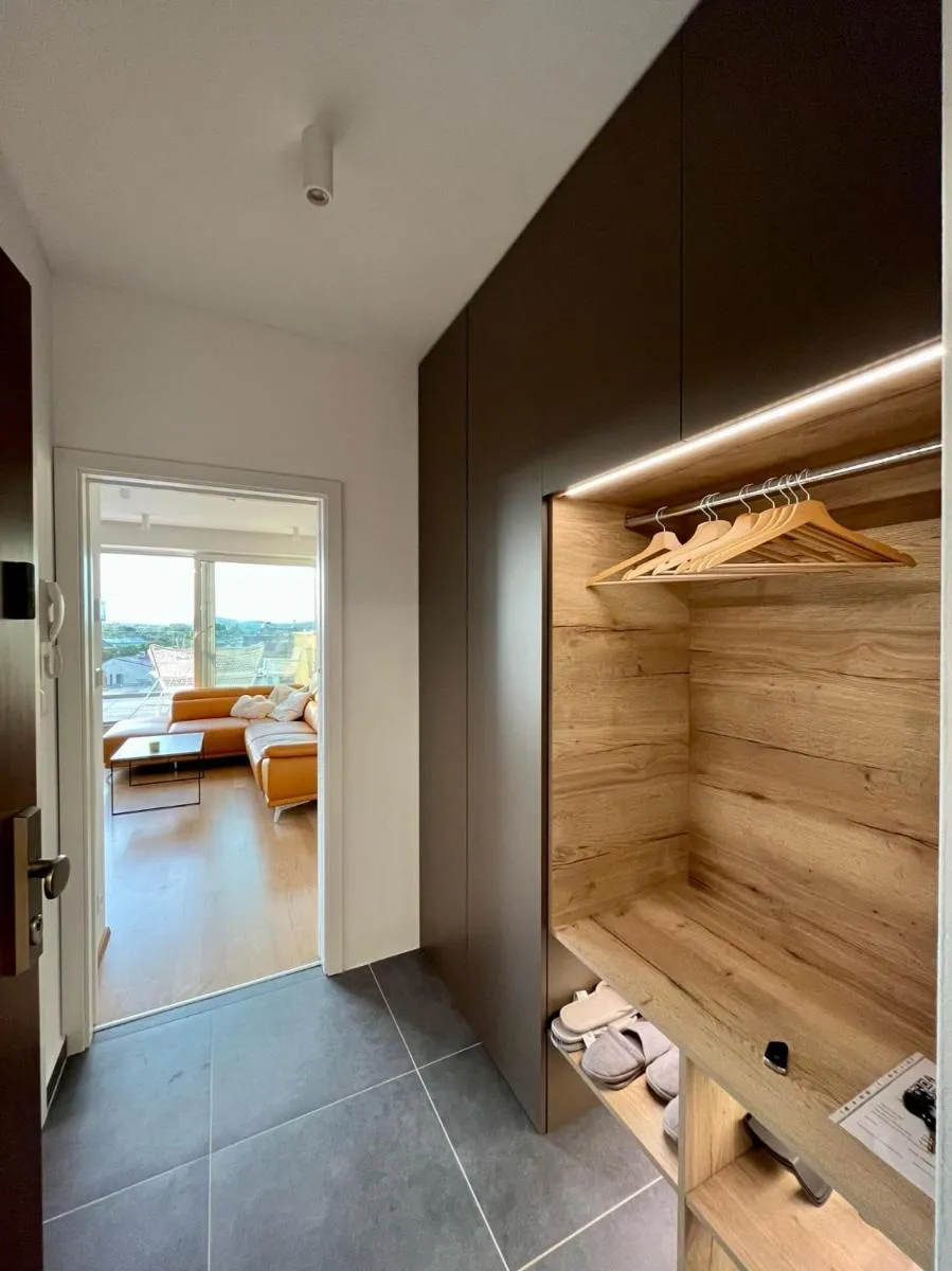 Brno City Center Apartment with parking and a big terrace — 4