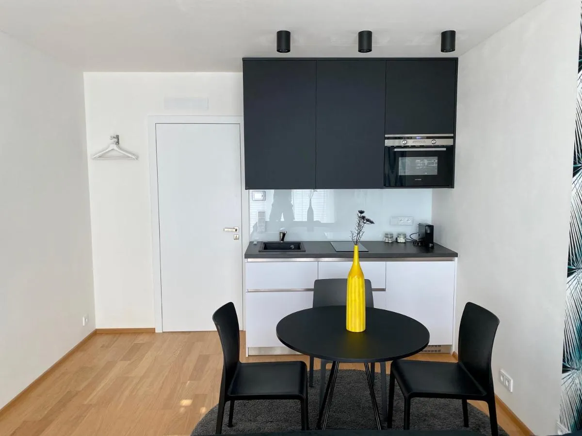 Business Apartments — 7