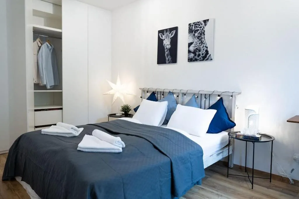Central Park Apartments – Terrace