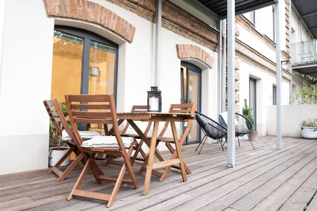 Central Park Apartments – Terrace — 2