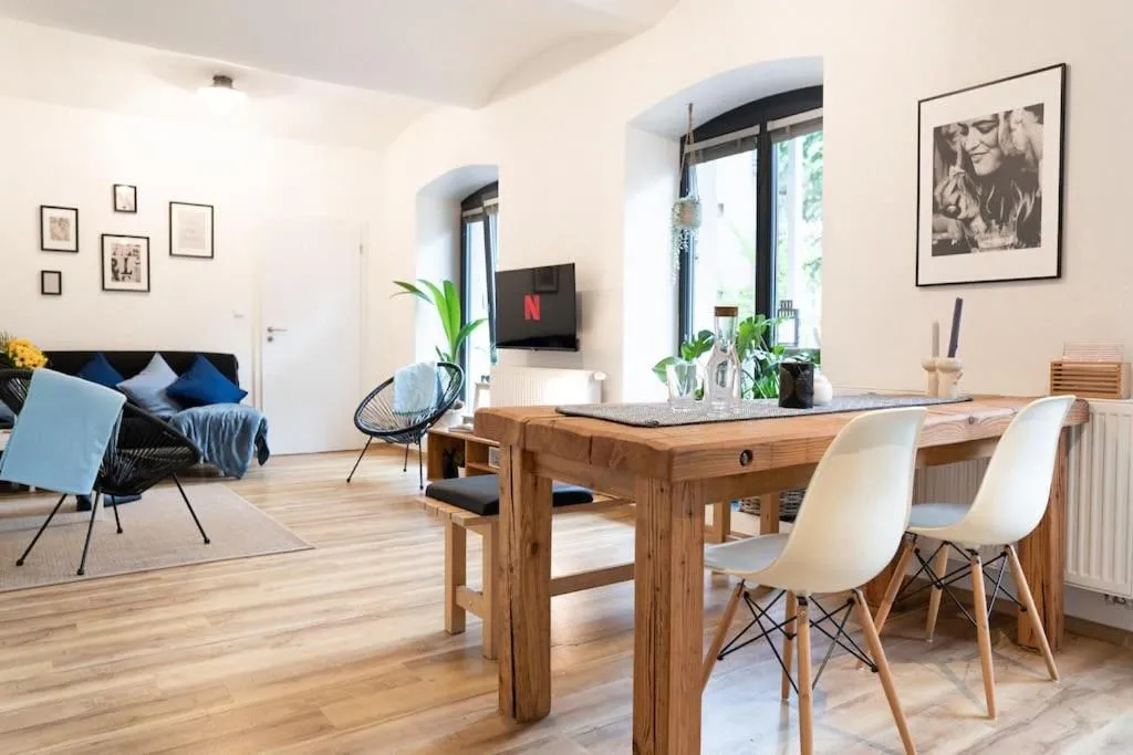 Central Park Apartments – Terrace — 5