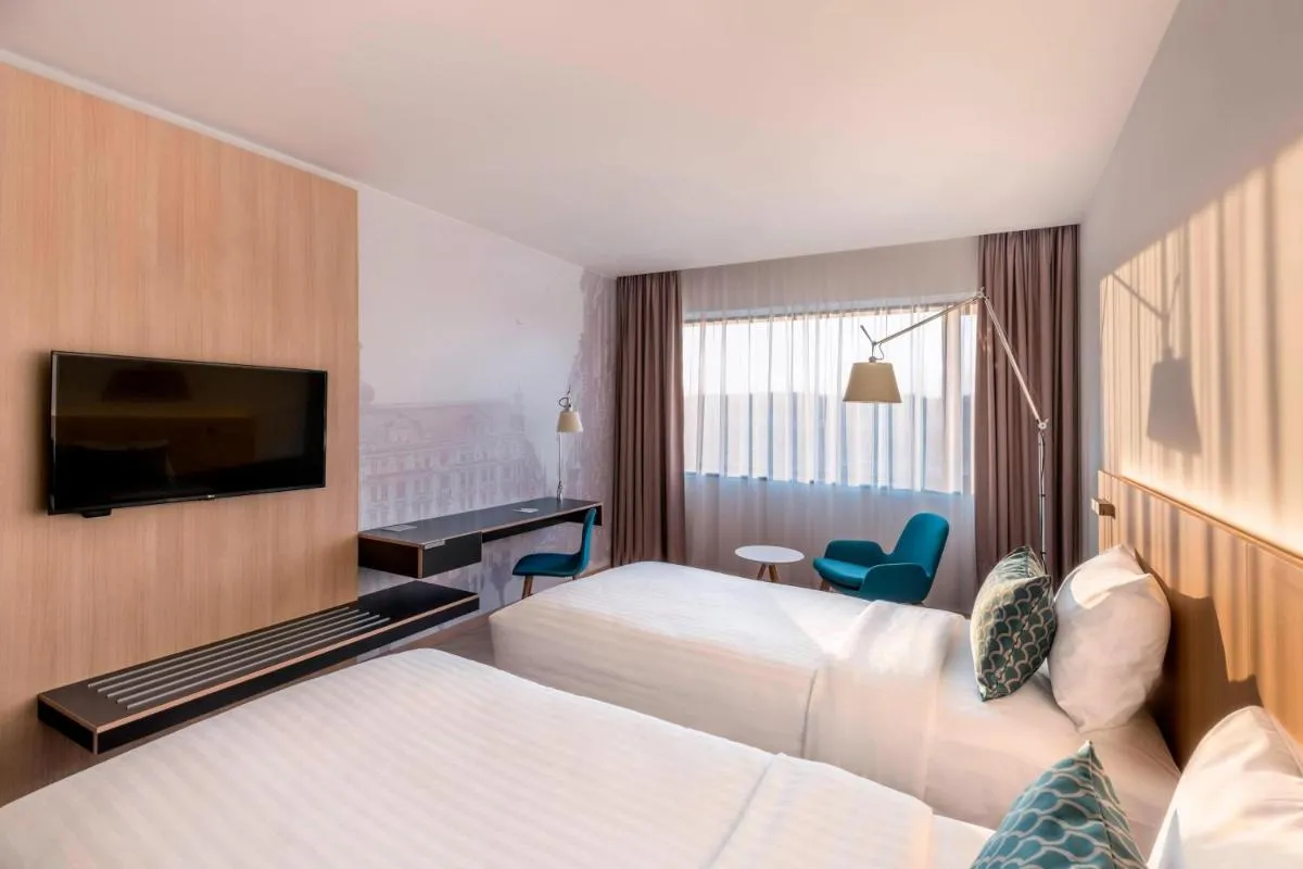 Courtyard by Marriott Brno — 6