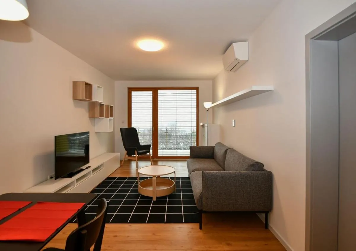 EFI Residence Holzova 28 — 2