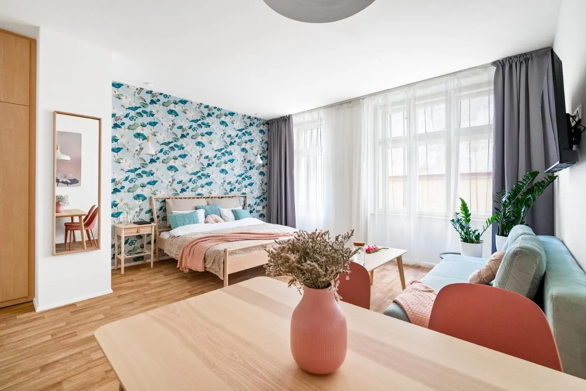 Enjoy Downtown Boutique Apartments #13 by Goodnite cz — 2