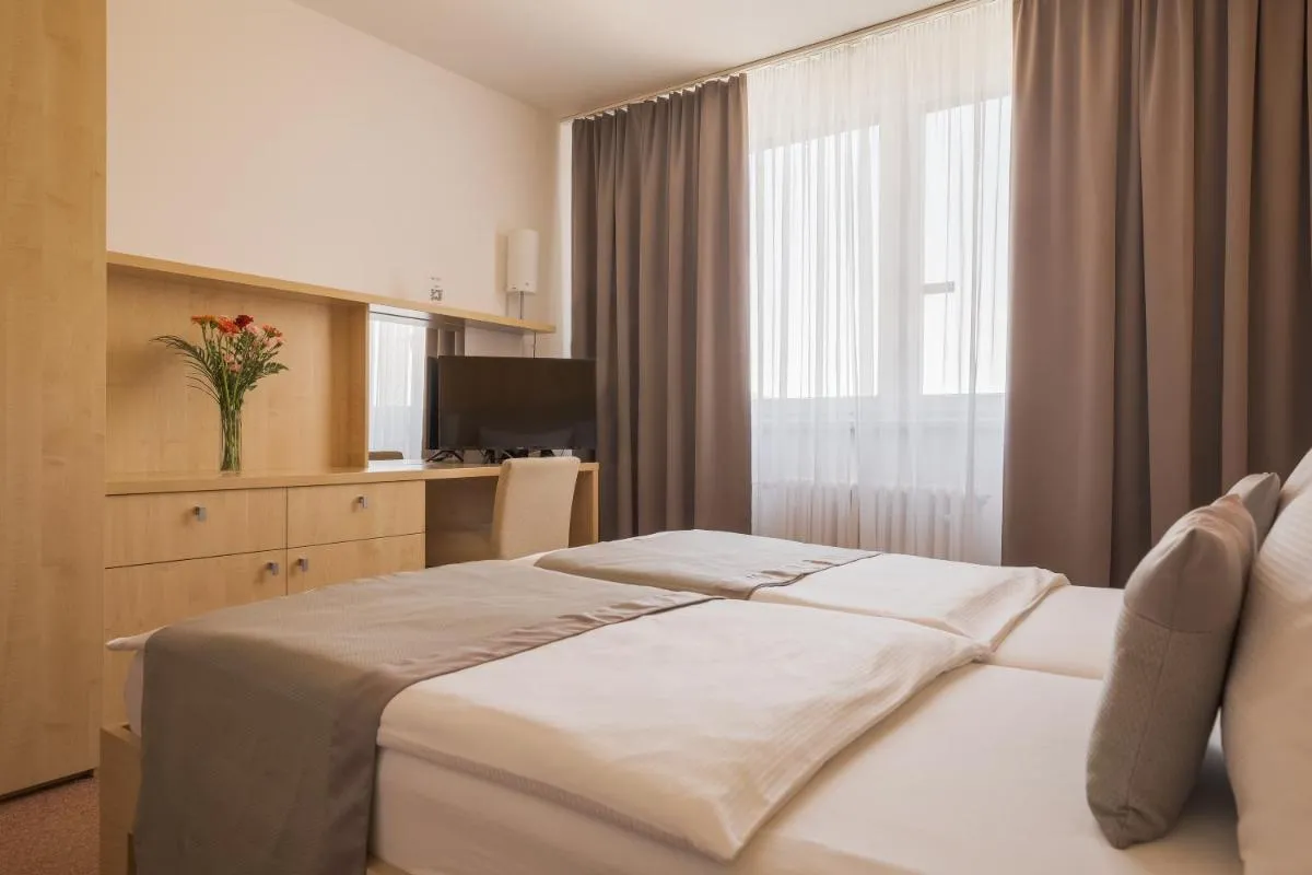 Hotel Vista — 6