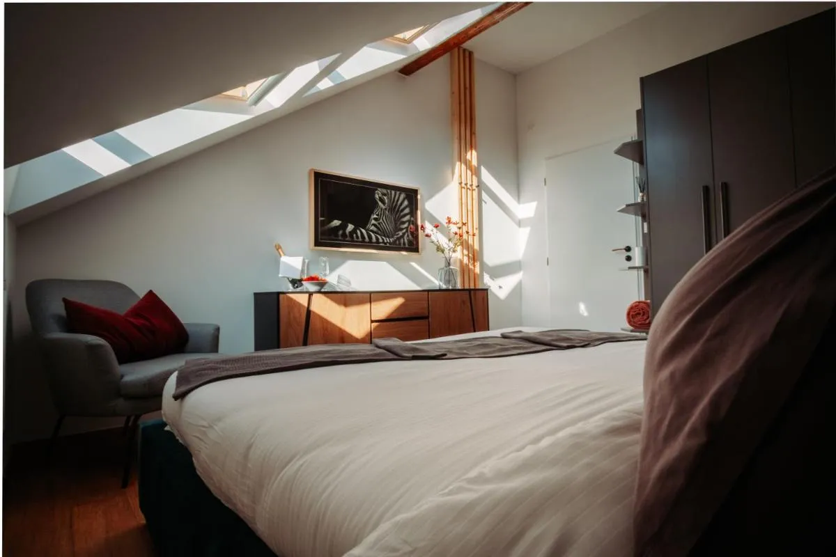 Luxury Oasis, Sauna, AC and Free Parking — 5