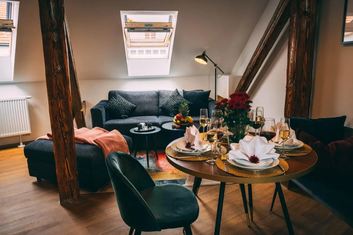 Luxury Oasis, Sauna, AC and Free Parking — 2