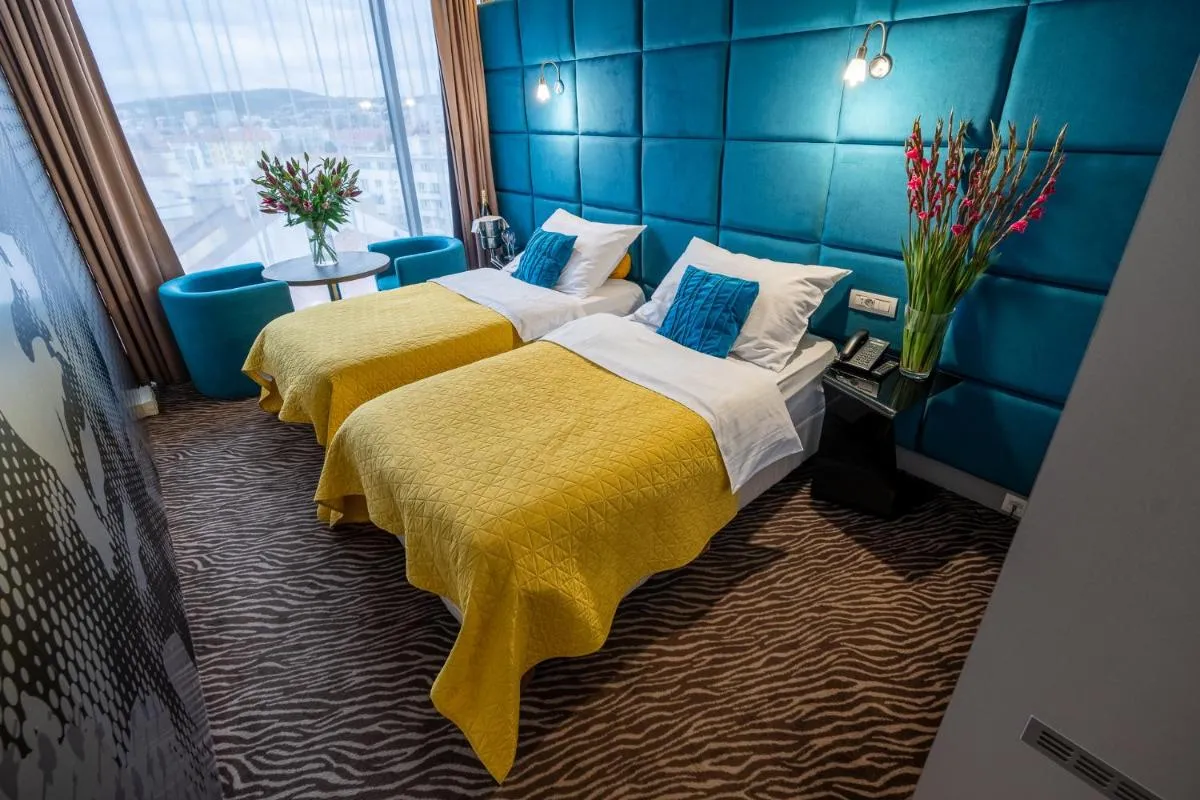 Sono Hotel — 5