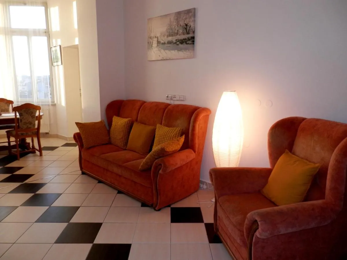 Spacious Apartment Below Spilberk Castle — 3