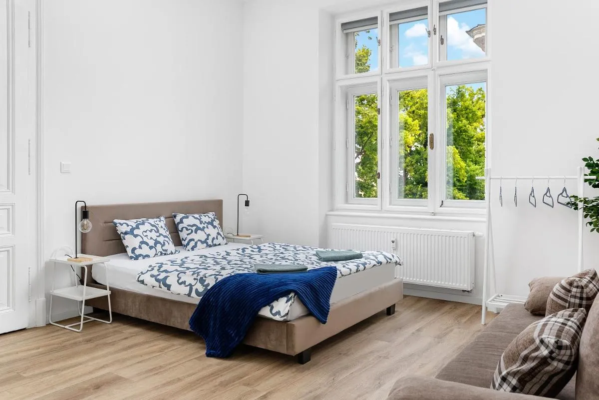 Útulný apartmán v centru Azur — 2