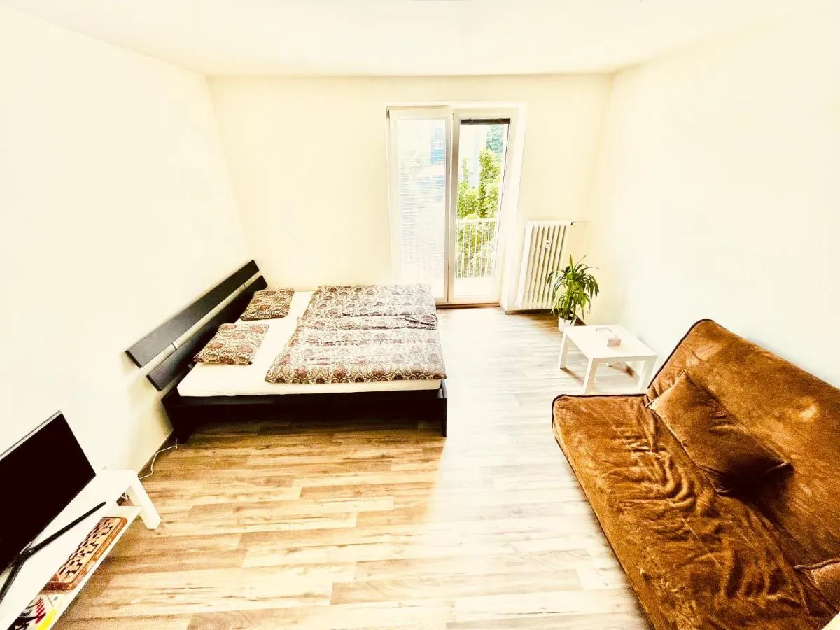 ZAROHEM 2 bedrooms APARTMENT in center with balcony — 2