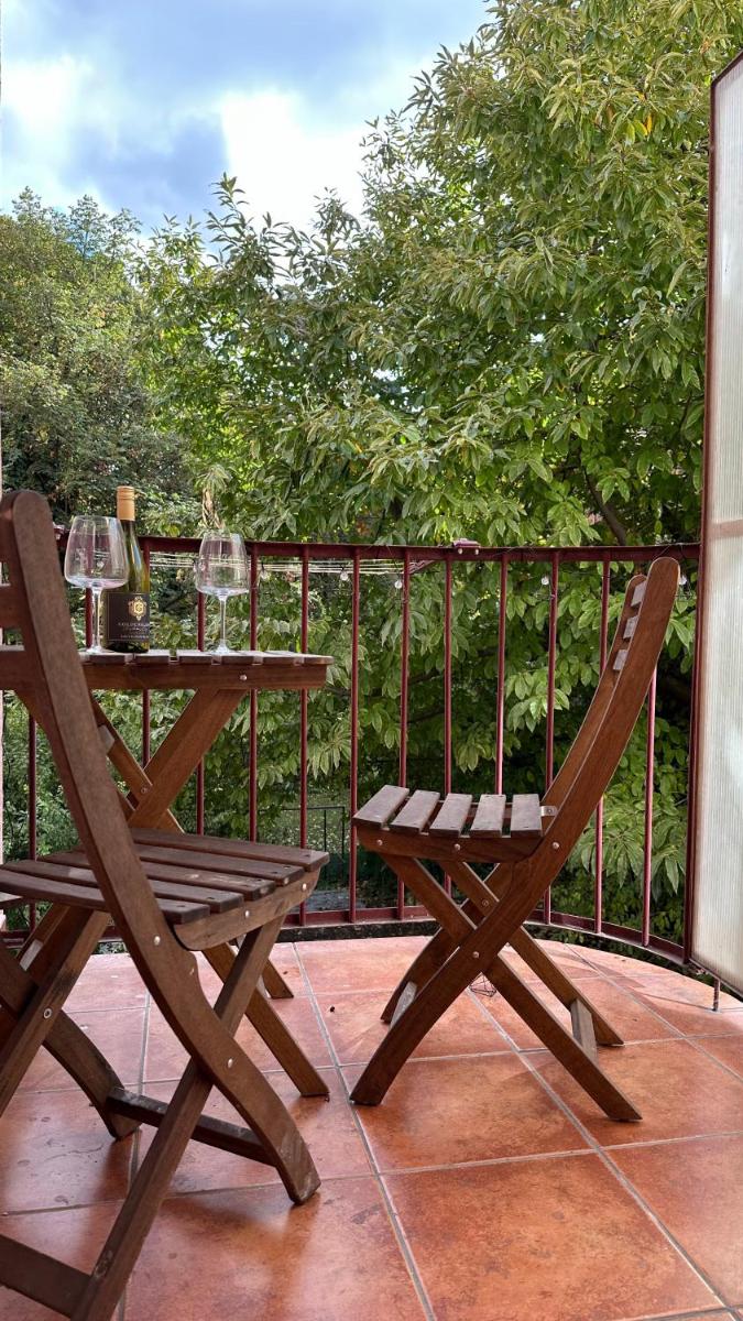 Apartmán s balkonem u parku & 15 minut do centra — 4