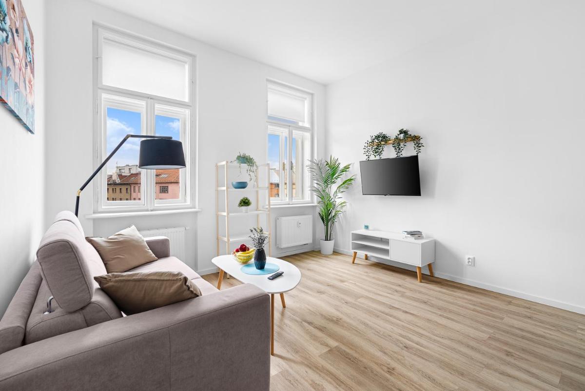 HideOut Apartments — 3
