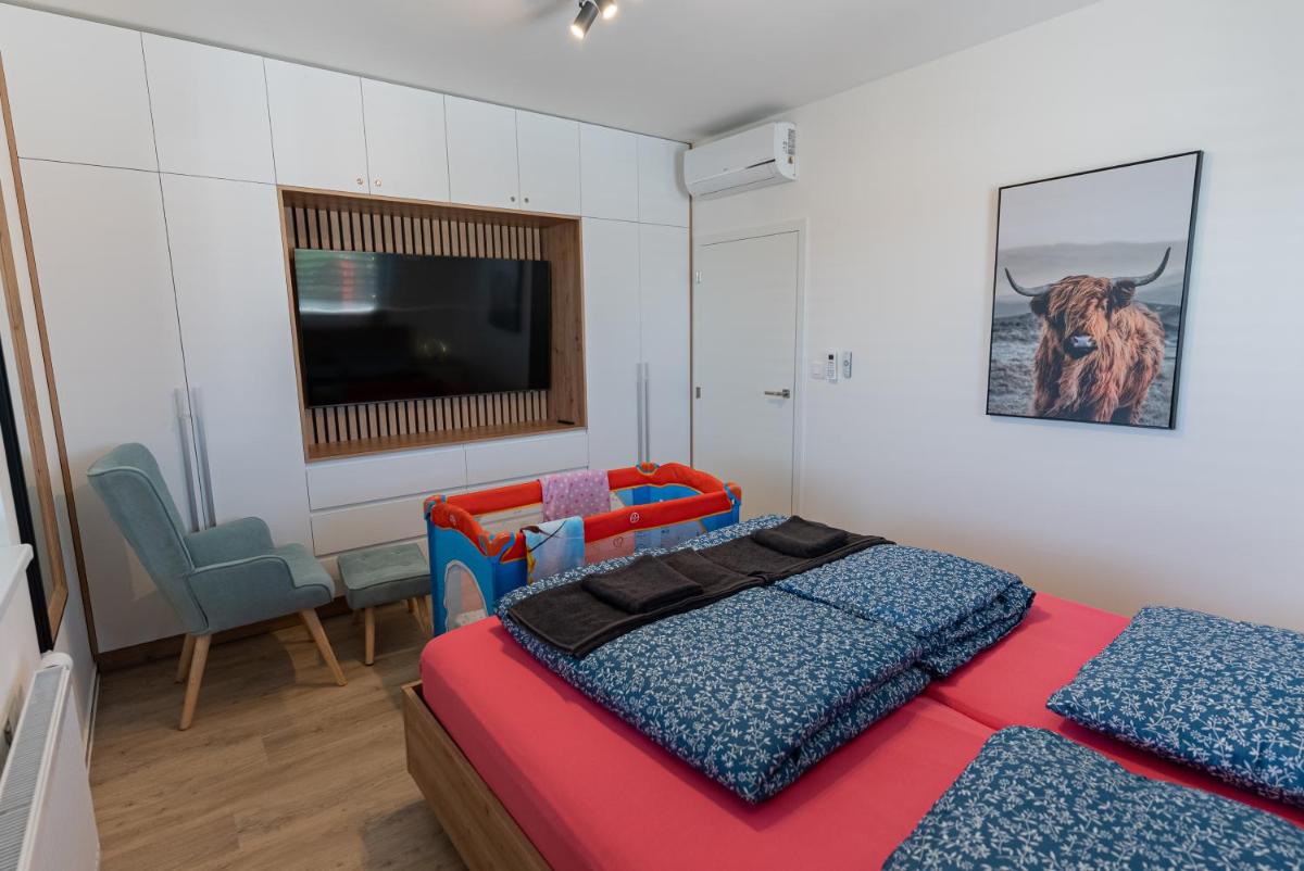 Luxury space with free parking & Air condition — 2