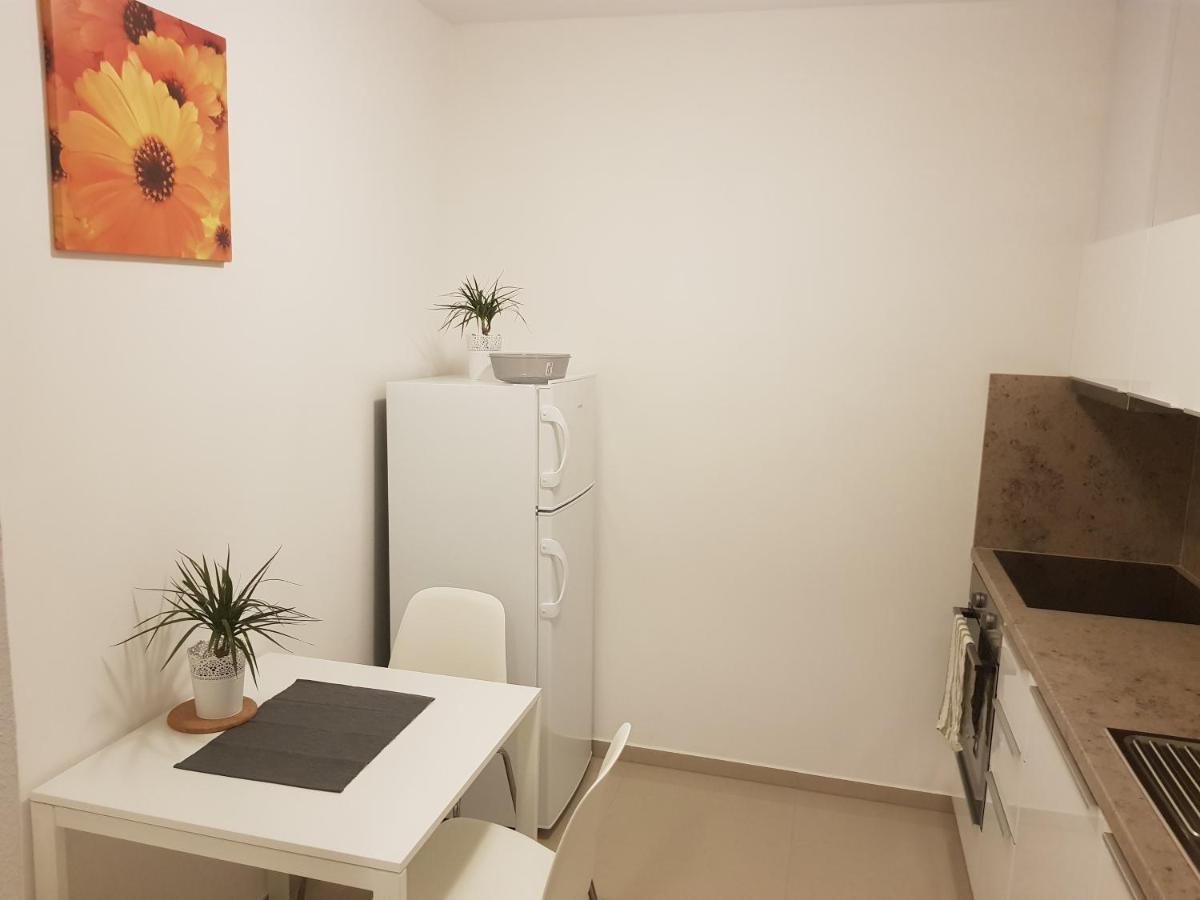 NEWLY BUILT APARTMENT 4 WITH BALCONY NEAR CENTER — 3