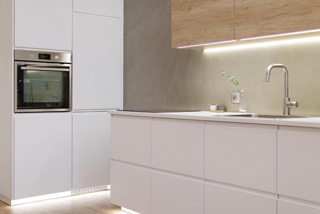 New luxury main square apartment — 2
