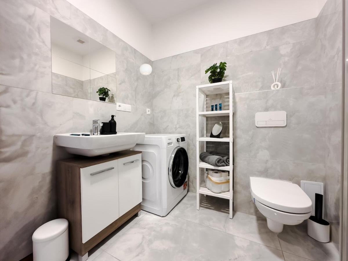 Vista Residence — 3